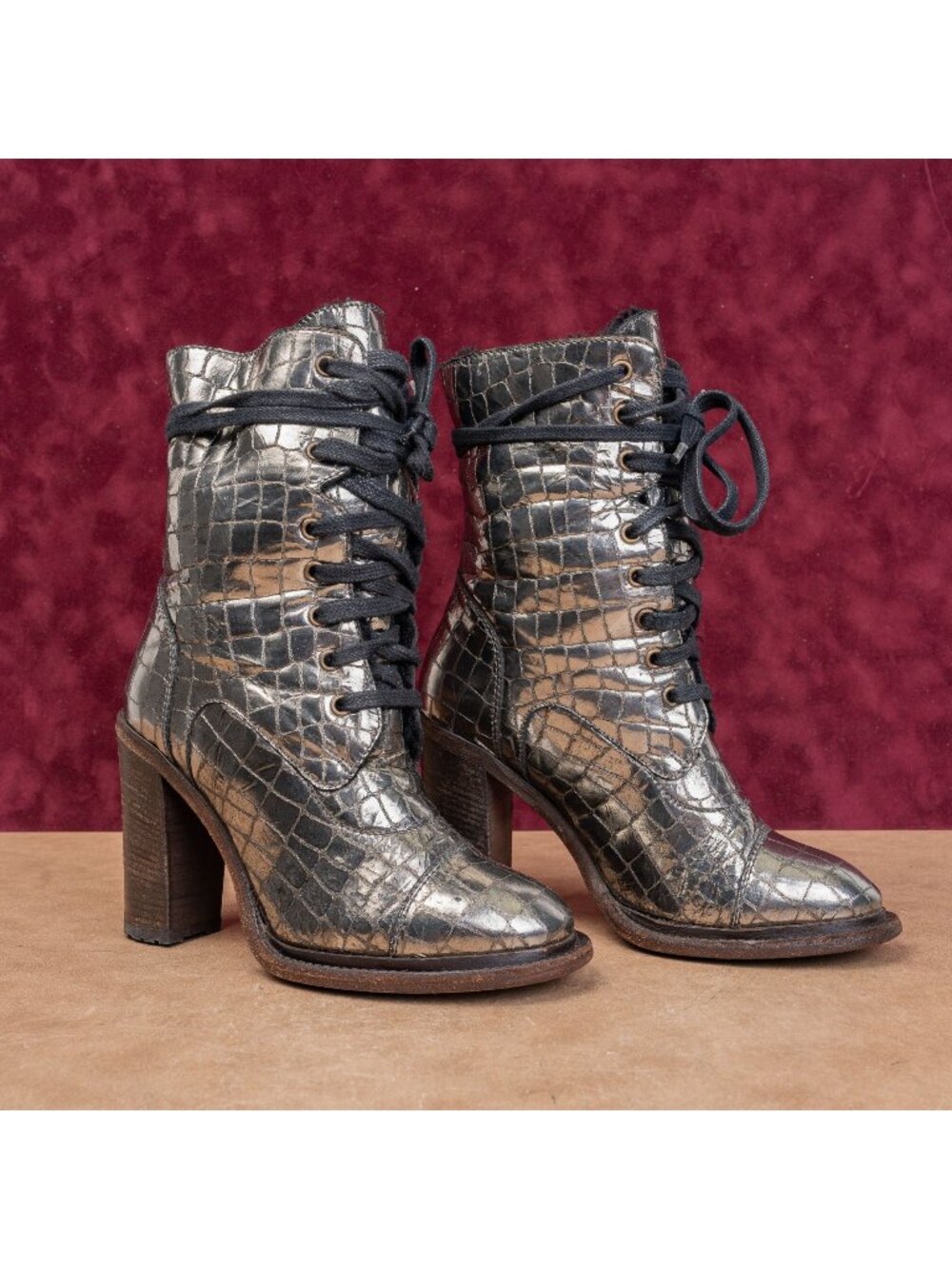 UGG Collection Women Piera Silver Croc Print Lace-up Heel Combat Boots sz 7